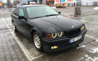 1995  Limuzína BMW 320i