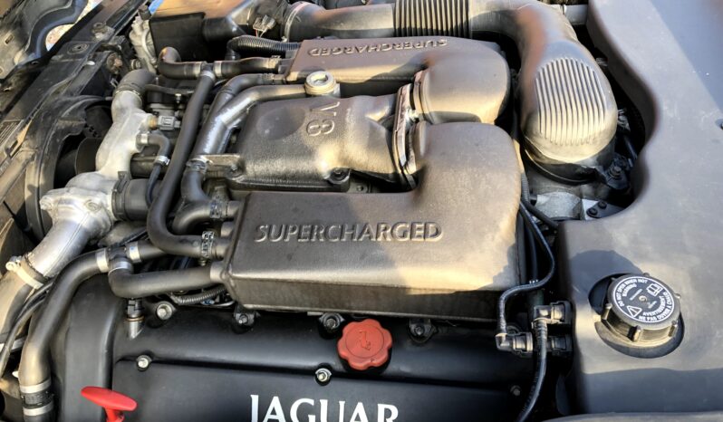 2001  Limuzína Jaguar XJR full